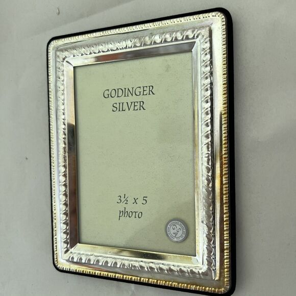 Godinger Silver Photo Picture Frame Classic holds 3.5x5 Photo easel Velvet Back - Picture 4 of 5